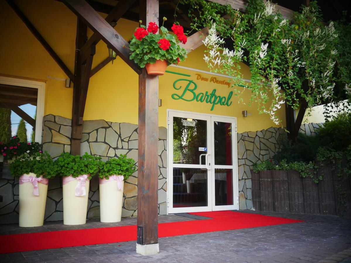 Dom Weselny Bartpol Family&spa *